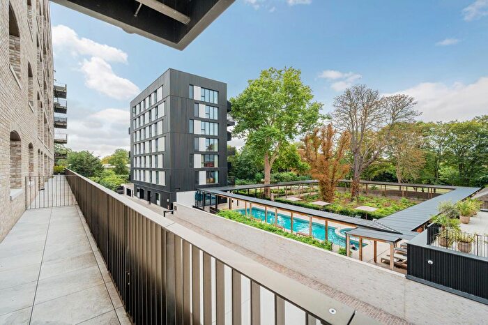 2 Bedroom Flat For Sale In Calville House, The Brentford Project, TW8