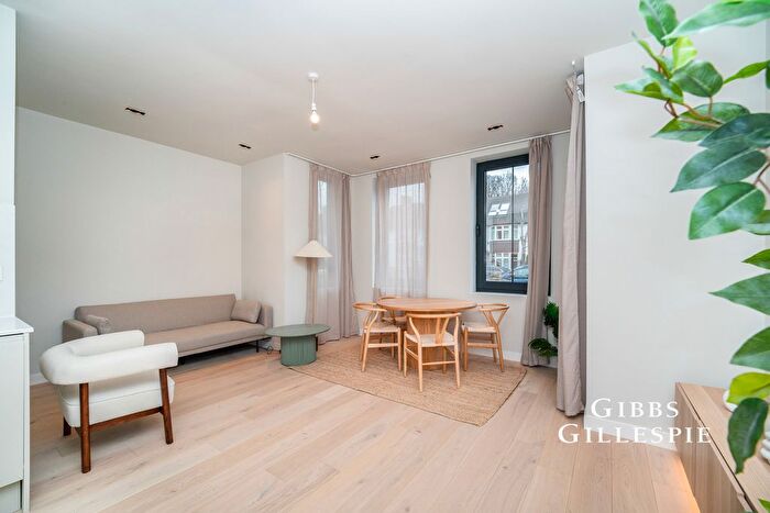 2 Bedroom Flat To Rent In Creswick Road, London, W3