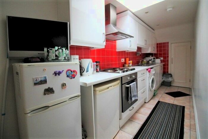 2 Bedroom Flat To Rent In Bartholomew Street West, Exeter, EX4