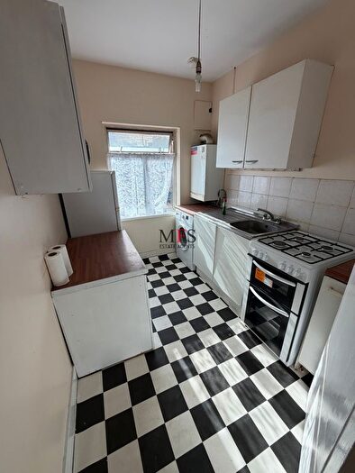 1 Bedroom Flat To Rent In Herbert Rd, Southall, UB1