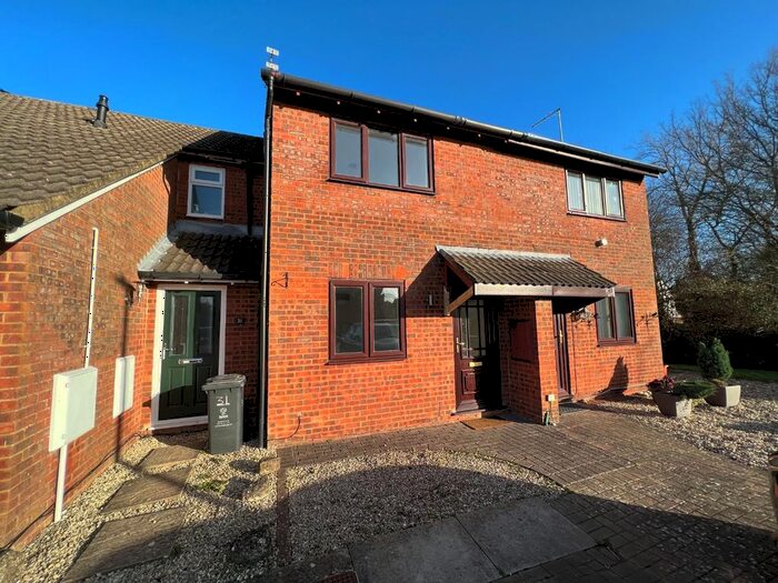 2 Bedroom Terraced House To Rent In Sandpiper Bridge, Swindon, SN3