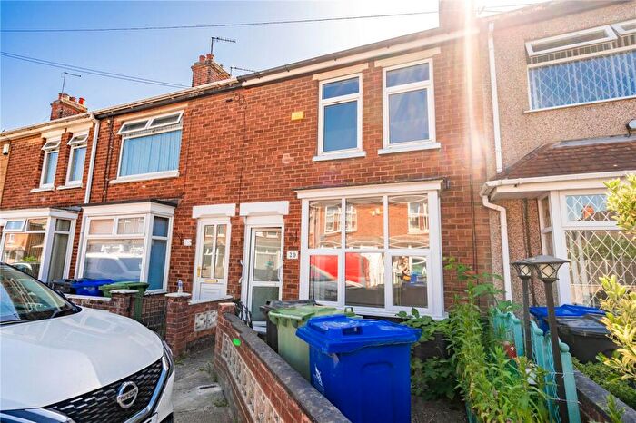 3 Bedroom Terraced House To Rent In Bowers Avenue, Grimsby, Lincolnshire, DN31