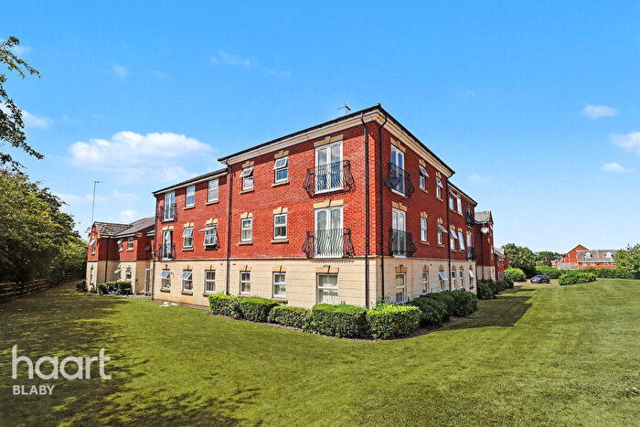 2 Bedroom Flat For Sale In Loughland Close, Leicester, LE8
