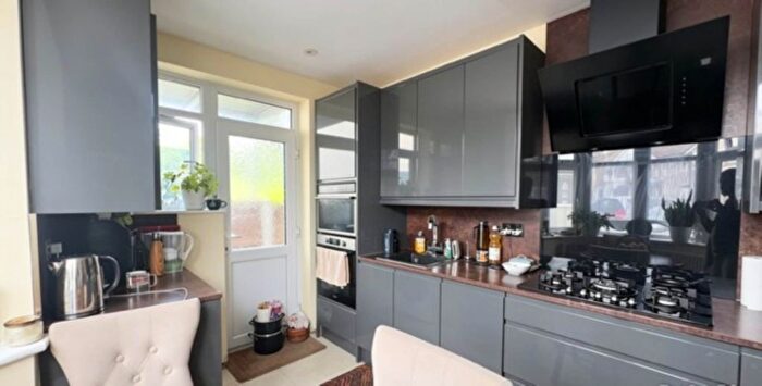 2 Bedroom Semi Detached House To Rent In Glenwood Avenue, South Hornchurch, RM13