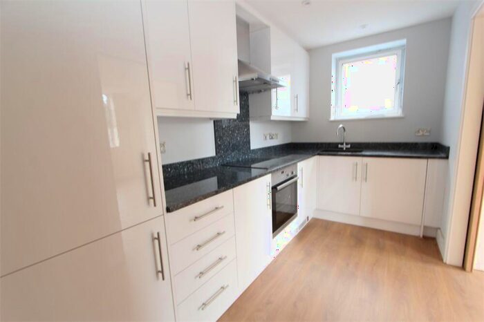 1 Bedroom Apartment To Rent In Fortis Green, East Finchley, London, N2