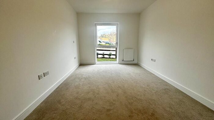 2 Bedroom Flat To Rent In Cherry Orchard, Swanscombe, DA10
