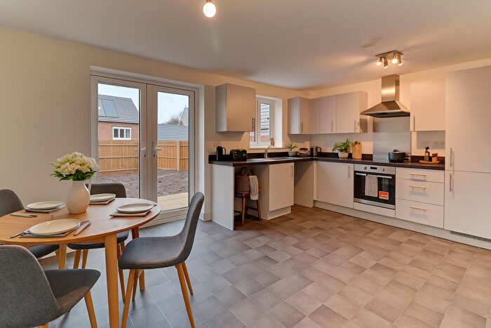 3 Bedroom Terraced House To Rent In Whitehouse Croft, Kenilworth, CV8