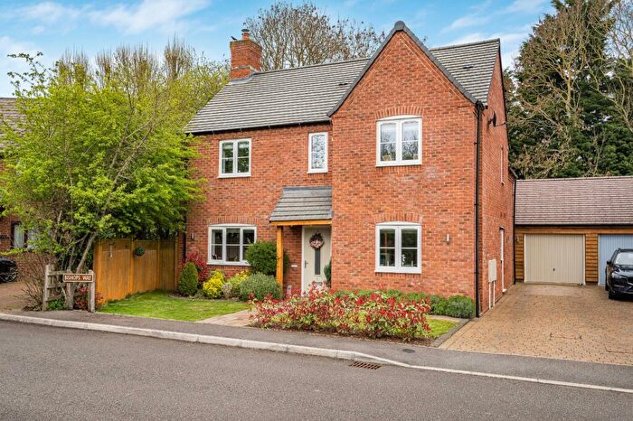 4 Bedroom Detached House For Sale In Bishops Way, Worminghall, Aylesbury, Buckinghamshire, HP18