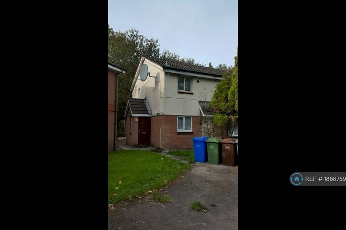 2 Bedroom Flat To Rent In Coppleridge Drive, Manchester, M8
