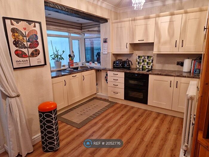 2 Bedroom Semi-Detached House To Rent In Smalldale Road, Sheffield, S12