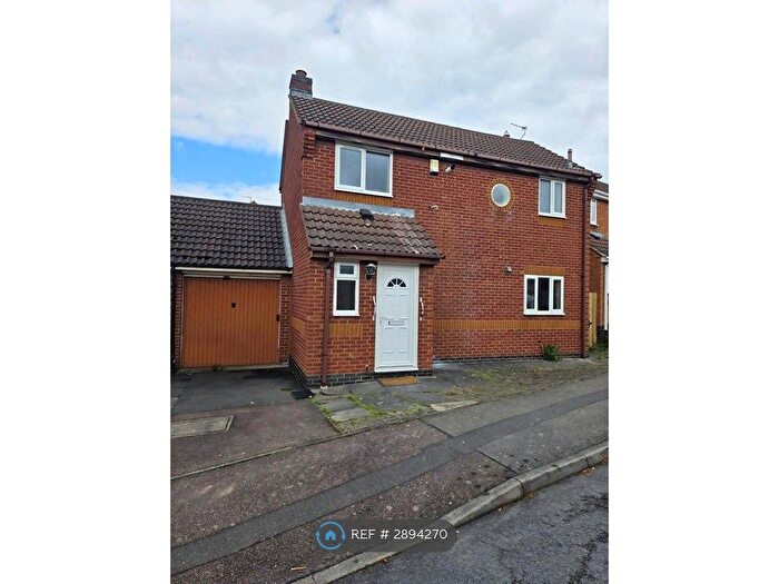 3 Bedroom Semi-Detached House To Rent In Buckingham Drive, Leicester, LE2