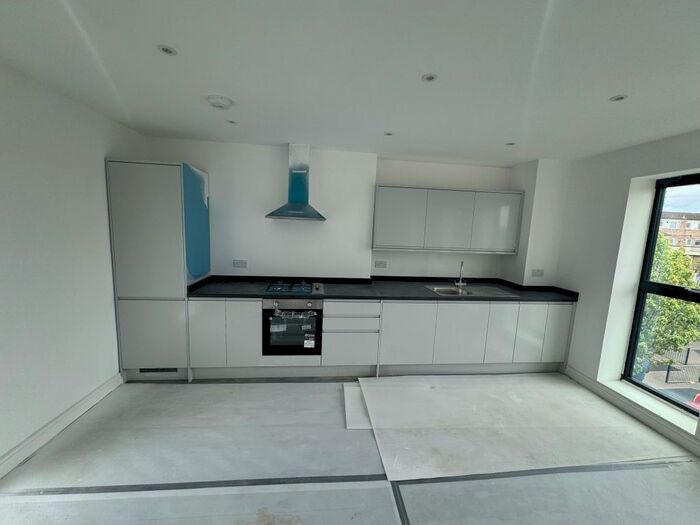 2 Bedroom Flat To Rent In Cruikshank Road, Maryland, E15