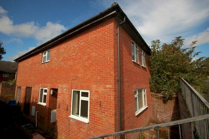 2 Bedroom End Of Terrace House To Rent In Greenfield Drive, Uckfield, TN22