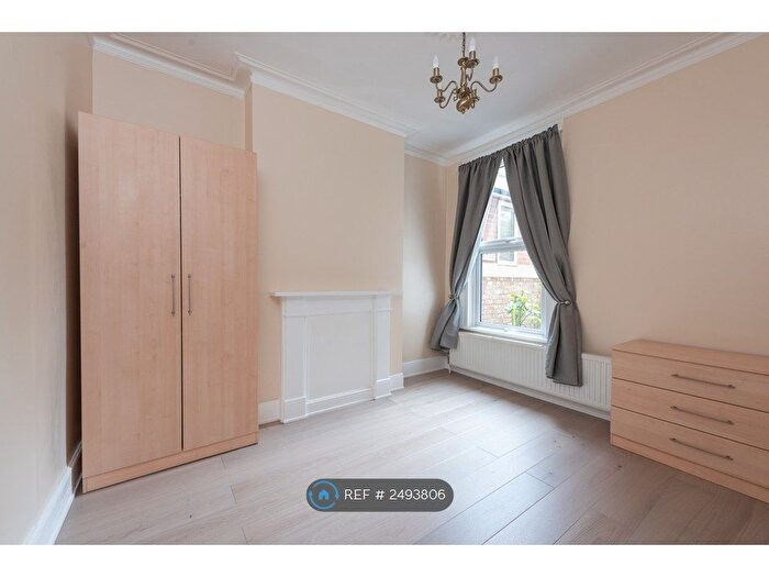 4 Bedroom Terraced House To Rent In Kay Road, London, SW9
