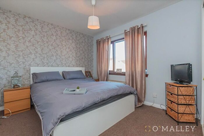 2 Bedroom Flat For Sale In Carpenters Wynd, Alloa, FK10