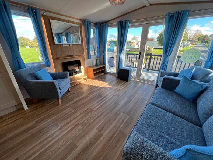 2 Bedroom Lodge For Sale In Two Bed Sunseeker Spirit (), Dovecote Riverside Park, Welford Road, Bidford-upon-Avon, Warwickshire, B50