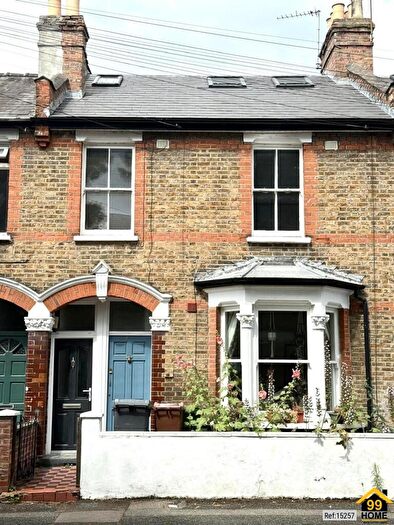 3 Bedroom Maisonette To Rent In Hove Avenue, Walthamstow, London, E17