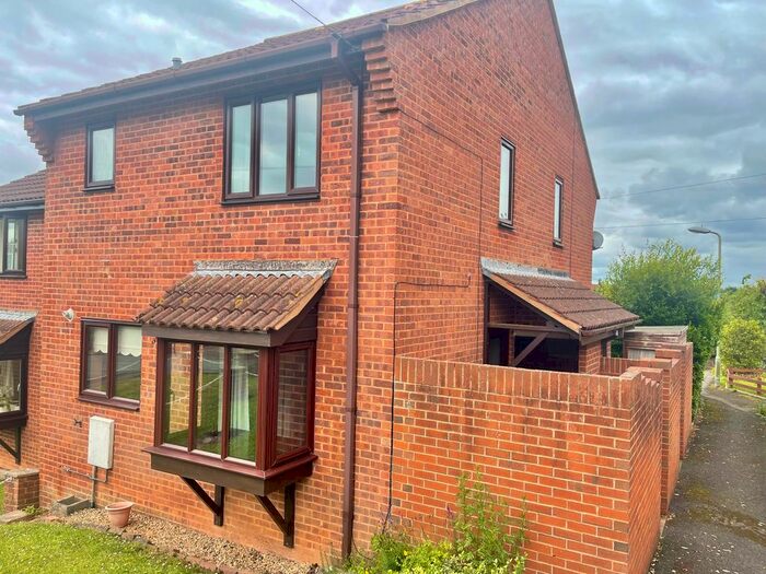 1 Bedroom End Of Terrace House To Rent In Celia Crescent, Exeter, EX4