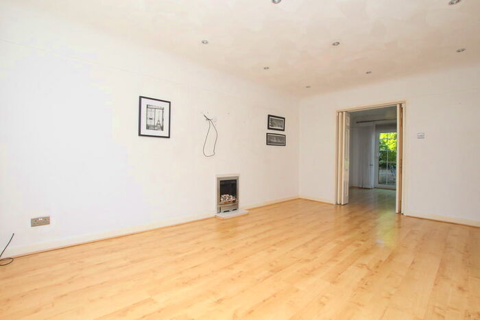 3 Bedroom Detached House To Rent In Cuckoo Way, Gateacre, Liverpool, L25