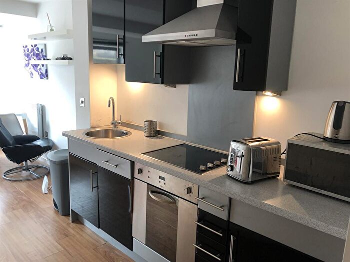 1 Bedroom Flat To Rent In Basilica, King Charles Street, Leeds, LS1