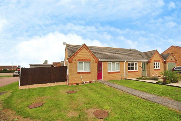 2 Bedroom Semi-Detached Bungalow For Sale In Lancaster Drive, South Killingholme, DN40