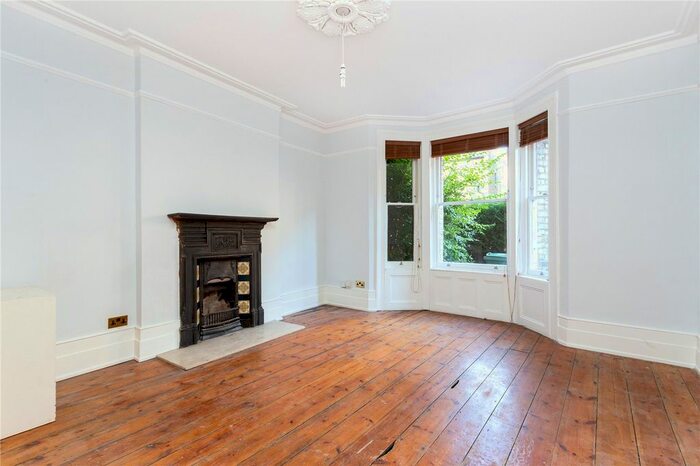 1 Bedroom Flat To Rent In Woodland Road, London, SE19