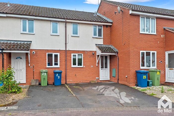 1 Bedroom Terraced House For Sale In Middlehay Court, Bishops Cleeve, GL52