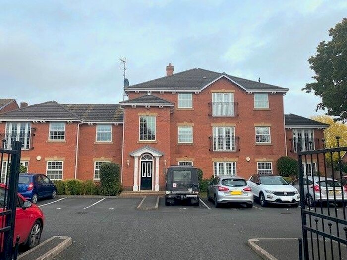 2 Bedroom Flat To Rent In Braddan Court, Tamworth, Staffordshire B79