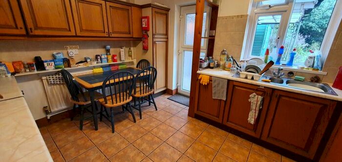 4 Bedroom Semi-Detached House To Rent In Coniston Close, Norwich, NR5