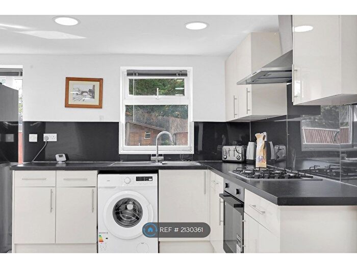 7 Bedroom End Of Terrace House To Rent In Diban Avenue, Hornchurch, RM12