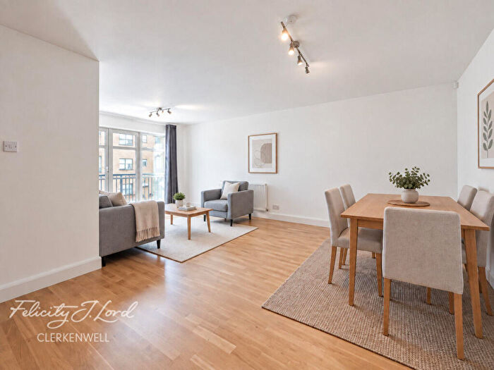 2 Bedroom Flat For Sale In Goswell Road, London, EC1V