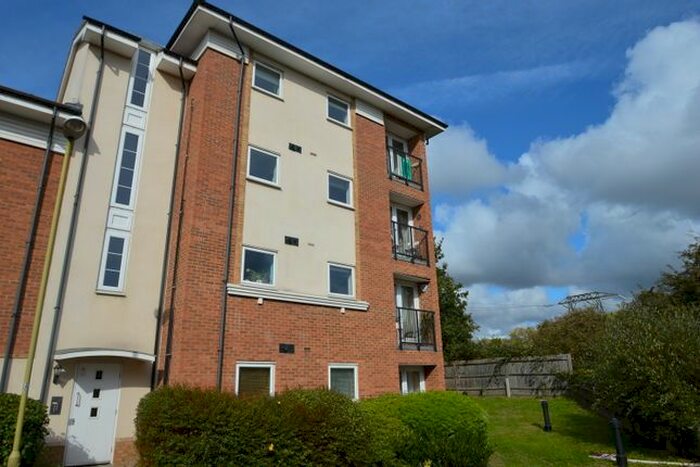 2 Bedroom Flat To Rent In Chequers Field, Welwyn Garden City, AL7