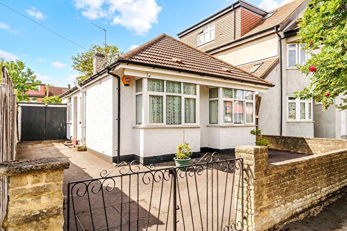 2 Bedroom Bungalow For Sale In Victory Avenue, Morden, SM4