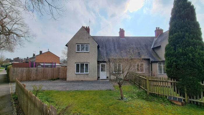 3 Bedroom Semi-Detached House For Sale In The Model Village, Southam, CV47