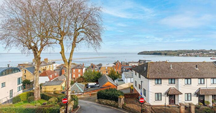 4 Bedroom Property For Sale In Cowes, Isle Of Wight, PO31
