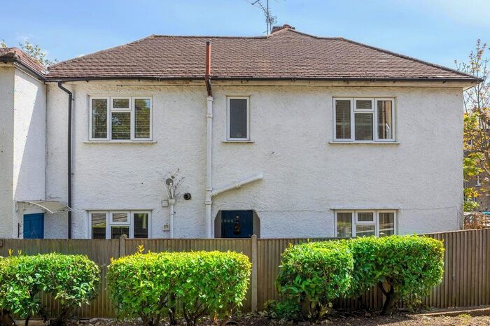 2 Bedroom End Of Terrace House To Rent In Lullington Road, London, SE20