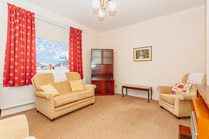 2 Bedroom Semi-Detached Bungalow For Sale In Hardthorn Road, Dumfries, DG2