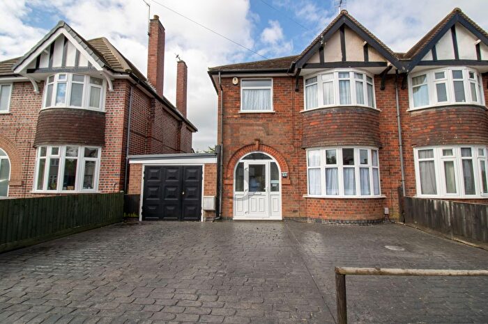 3 Bedroom Semi-Detached House To Rent In Lindsay Road, Leicester, LE3