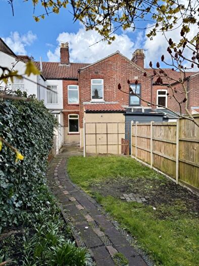 3 Bedroom Terraced House For Sale In Eade Road, Norwich, NR3