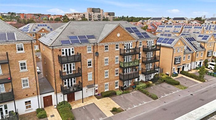 2 Bedroom Flat For Sale In Zircon Court, Richmer Road, DA8