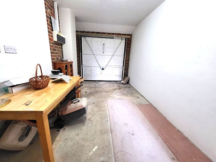 4 Bedroom Semi-Detached House To Rent In Portland Road, Ashford, Surrey, TW15
