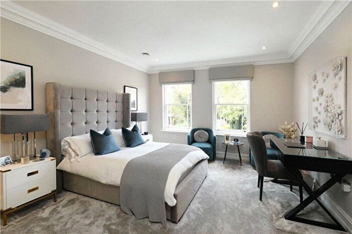 5 Bedroom Country House To Rent In Cottenham Park Road, Wimbledon, London, SW20