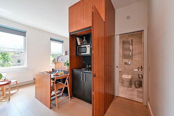 Studio To Rent In Dennington Park Road, London, NW6