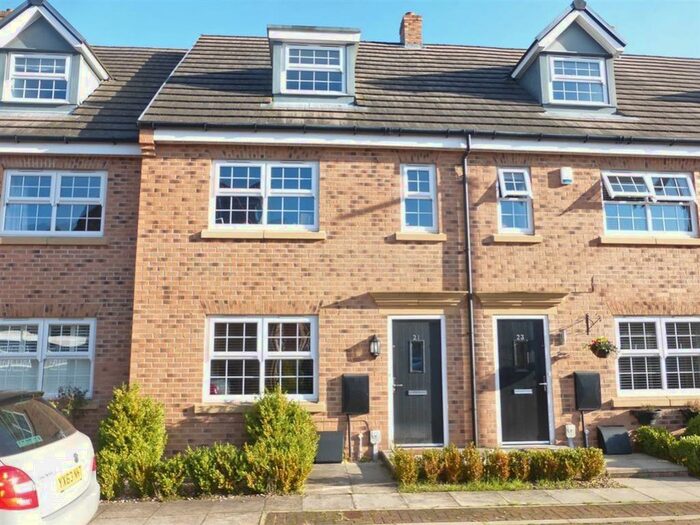 4 Bedroom Terraced House To Rent In Cleminson Gardens, Cottingham, Yorkshire, HU16