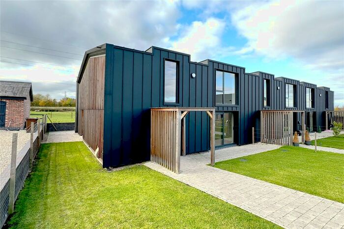 3 Bedroom End Of Terrace House For Sale In Home Farm Barns, Shadowbrook Lane, Hampton In Arden, B92