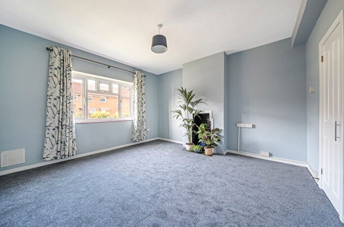 1 Bedroom Flat For Sale In Brook Lane, Kidbrooke, Blackheath, London, SE3