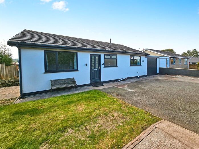 3 Bedroom Detached Bungalow For Sale In Ridgefields, Biddulph Moor, Stoke-On-Trent, ST8