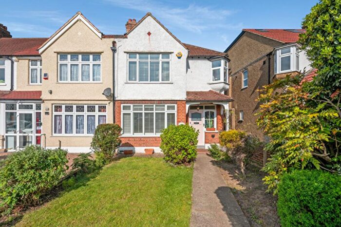 3 Bedroom End Of Terrace House For Sale In Cherry Tree Walk, Beckenham, BR3