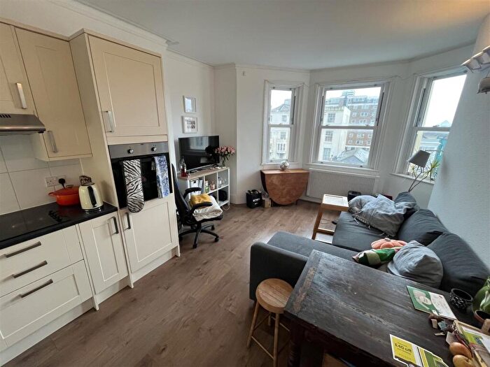 2 Bedroom Apartment To Rent In St Catherines Terrace, Hove, BN3
