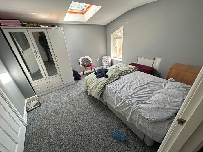 1 Bedroom Flat To Rent In Clifton Street, Roath, Roath, CF24